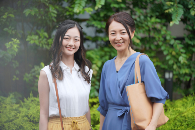 mother and daughter